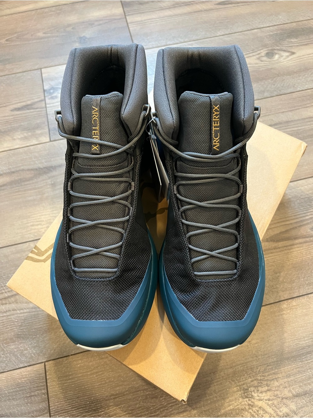 NIB Arc’teryx Kopec Mid GTX Boot MENS Black/Nightscape Sz 11